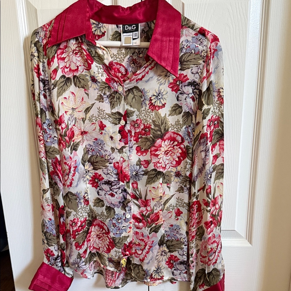 D&G Women's Floral Blouse - Red, Cream, and Green